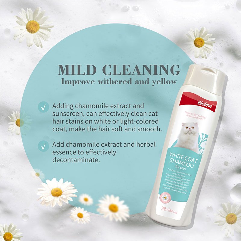 Bioline White Coat Shampoo for white and light-colored cats with chamomile extract