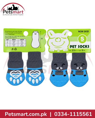 Non-skid pet socks Size Small for cats and small dogs with blue anti-slip paw grips